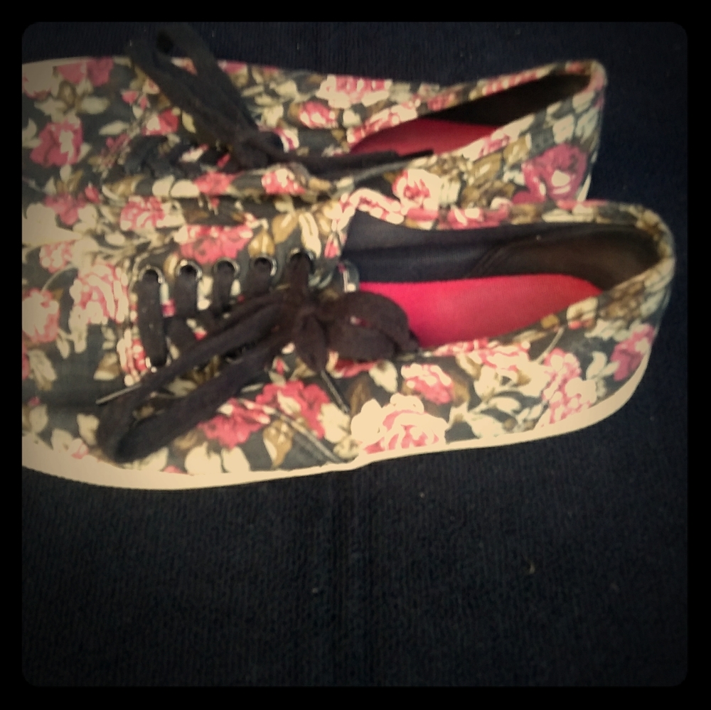 Woman's shoes